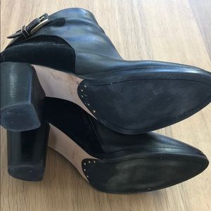 Louise et Cie Shoes - Louise Et Cie Vasca leather suede black booties Louise et Cie Shoes - Louise Et Cie Vasca leather suede black booties